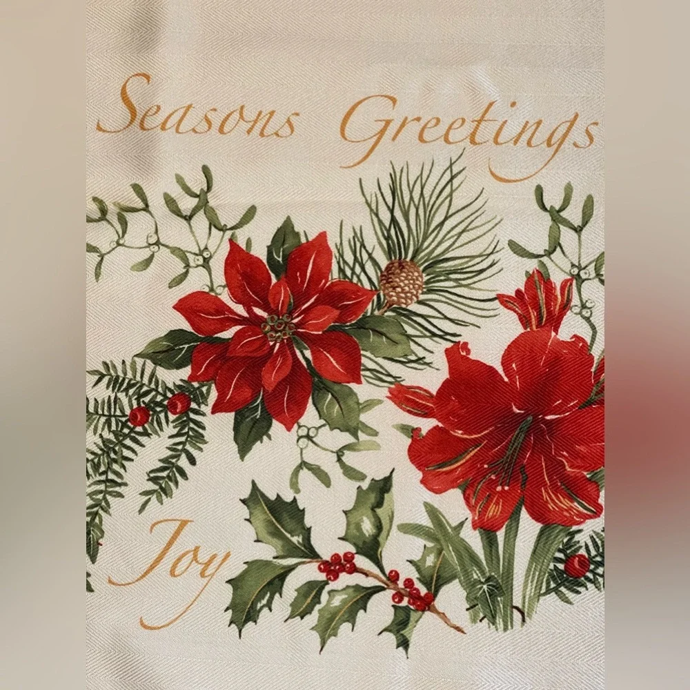 VTG‎ INSPIRED large banquet size Christmas tablecloth 100” x 68” poinsettias